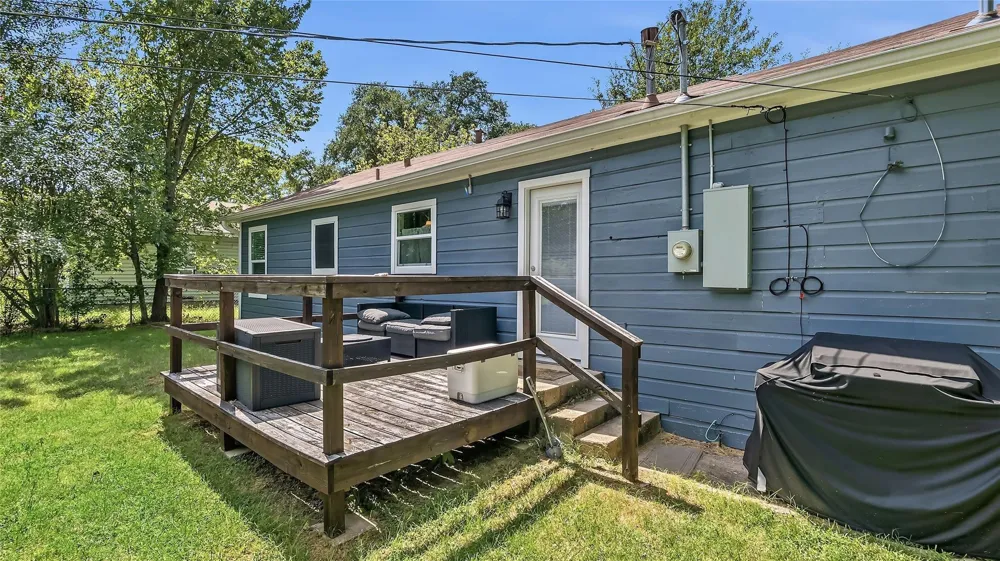 907 North Avenue Bryan, TX 77802