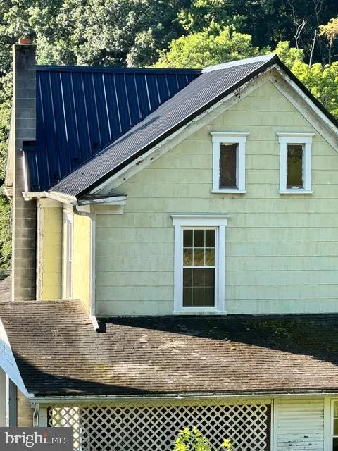 216 WALNUT ST Lewistown, PA 17044