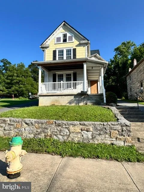 216 WALNUT ST Lewistown, PA 17044
