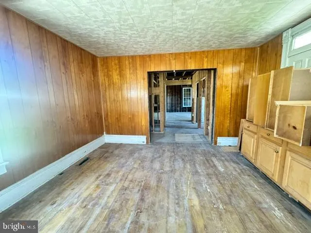 216 WALNUT ST Lewistown, PA 17044