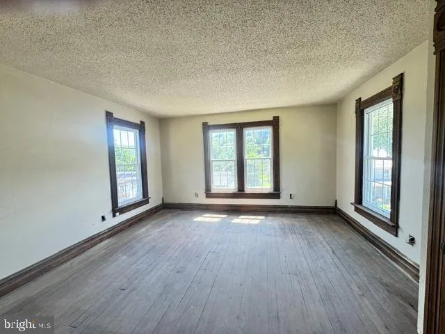 216 WALNUT ST Lewistown, PA 17044