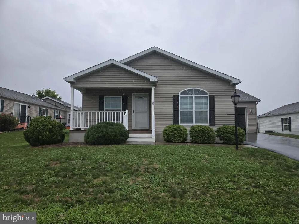 9 MILLARD DRIVE Annville, PA 17003