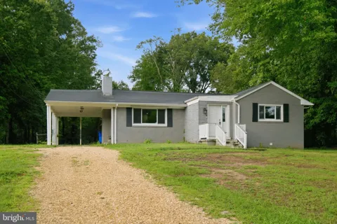 5281 RED HILL DRIVE