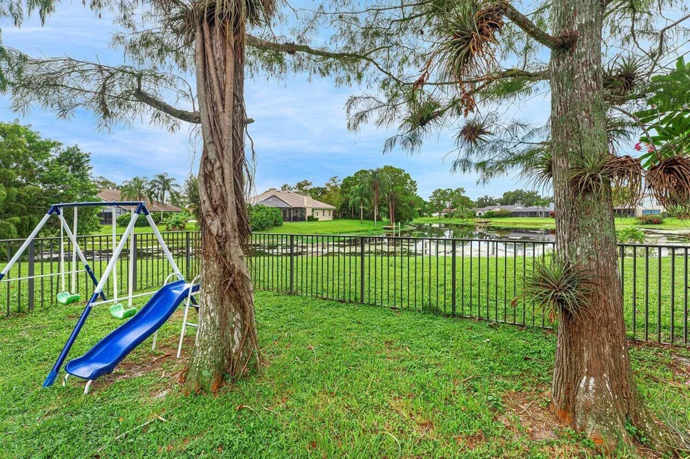 1726 TREEHAVEN COURT Wellington, FL 33414