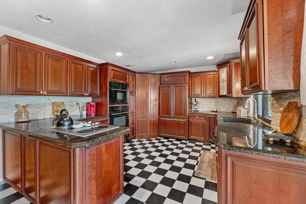 1726 TREEHAVEN COURT Wellington, FL 33414