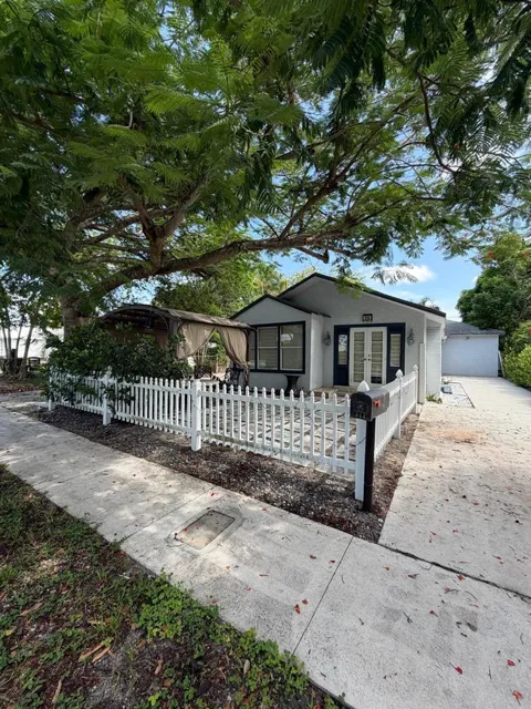 514 Churchill Road