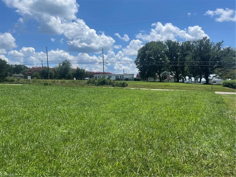 1213 Old Highway 21 State Road, NC 28676