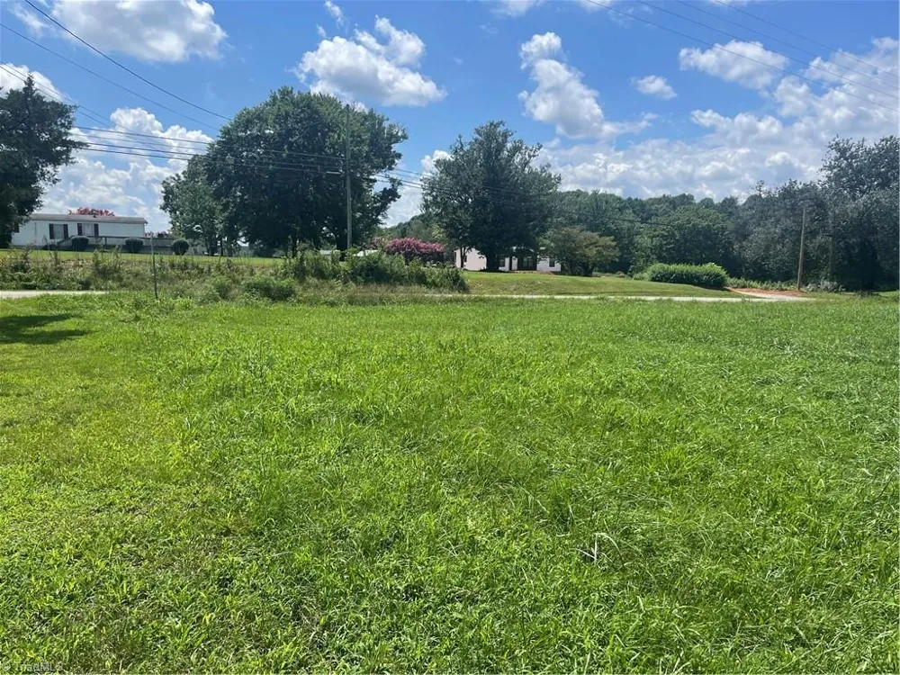 1213 Old Highway 21 State Road, NC 28676