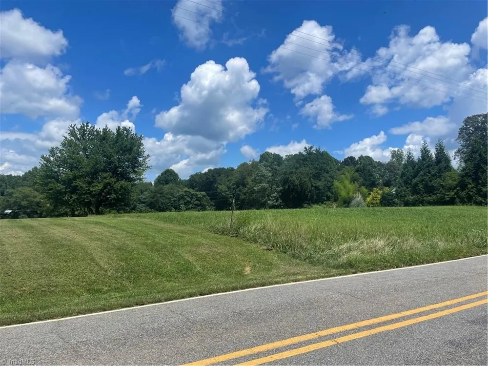 1213 Old Highway 21 State Road, NC 28676