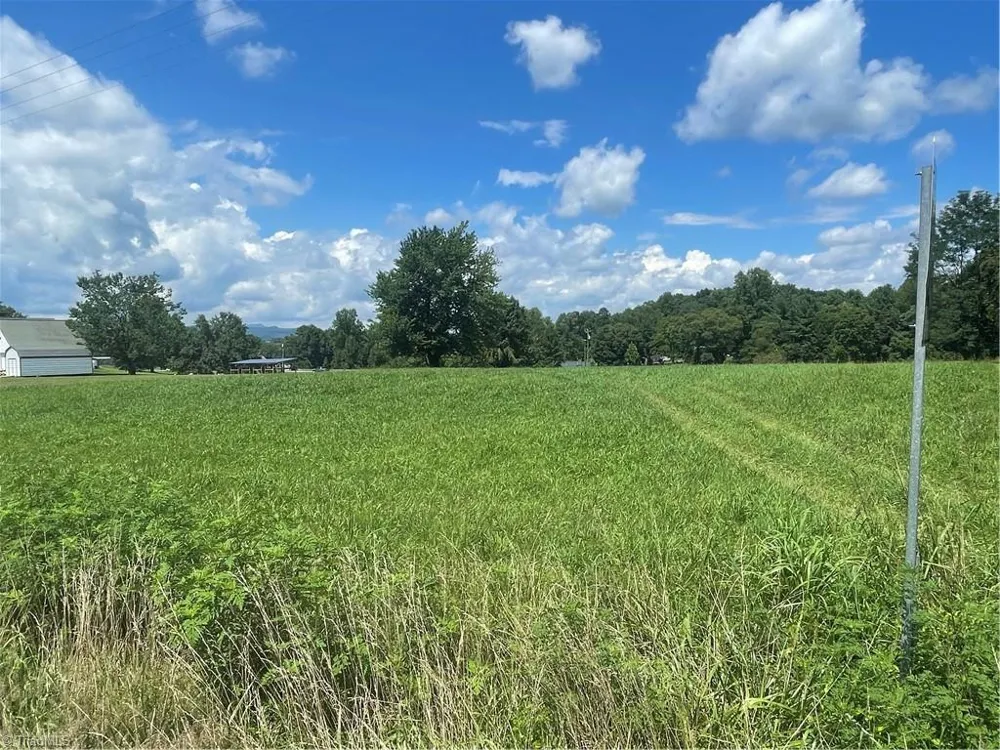 1213 Old Highway 21 State Road, NC 28676