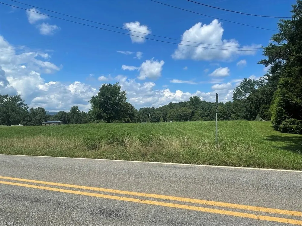 1213 Old Highway 21 State Road, NC 28676