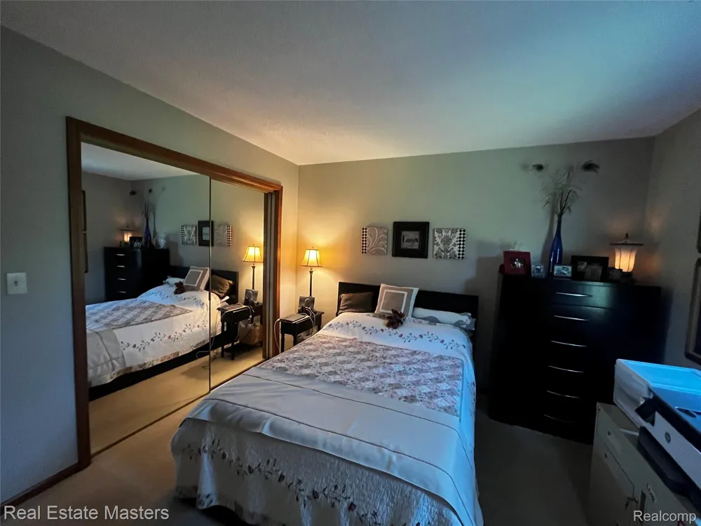 3549 HOLLAND PARK LANE #2 Port Huron City, MI 48060