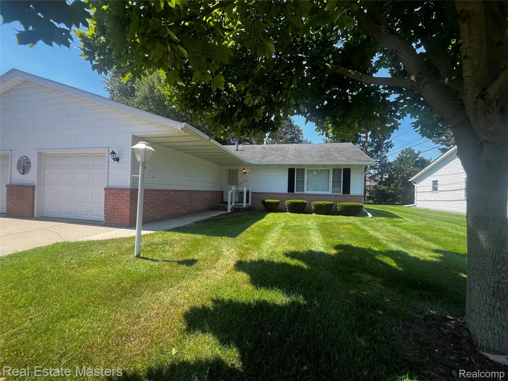 3549 HOLLAND PARK LANE #2 Port Huron City, MI 48060