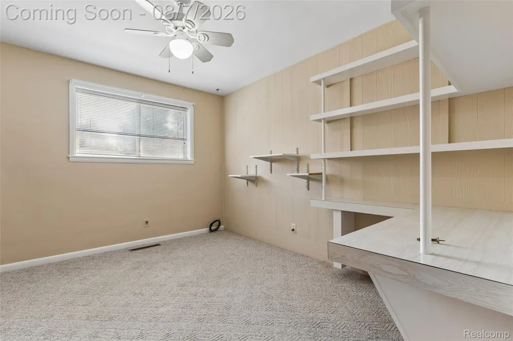 302 Airport Drive Holly Village, MI 48442