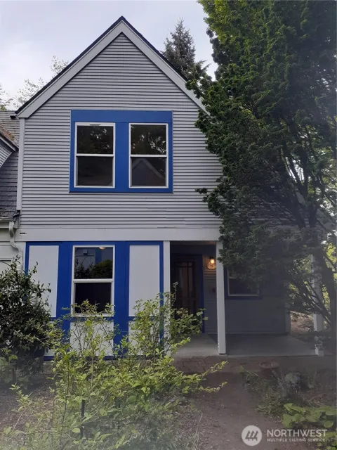 353 Wallace Way NE #8