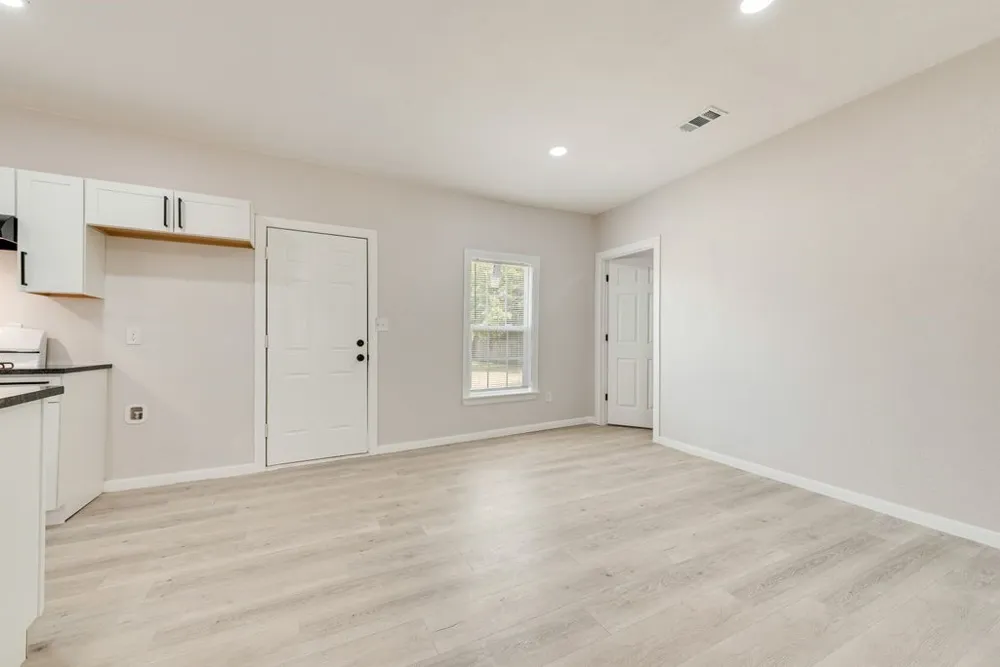 2203 Wesley Street Greenville, TX 75401