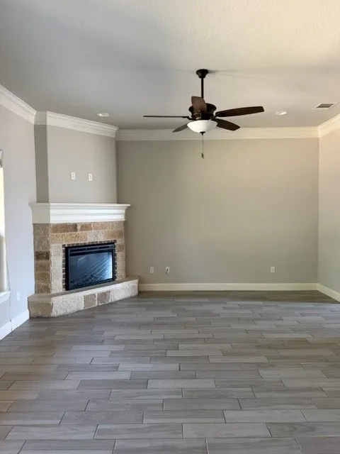 272 Jacinth Lane Granbury, TX 76049