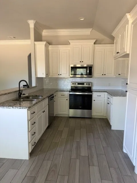 272 Jacinth Lane Granbury, TX 76049