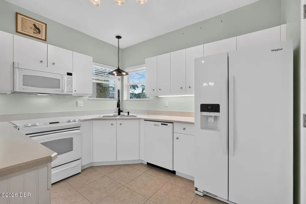 31 Magnolia Drive S Ormond Beach, FL 32174