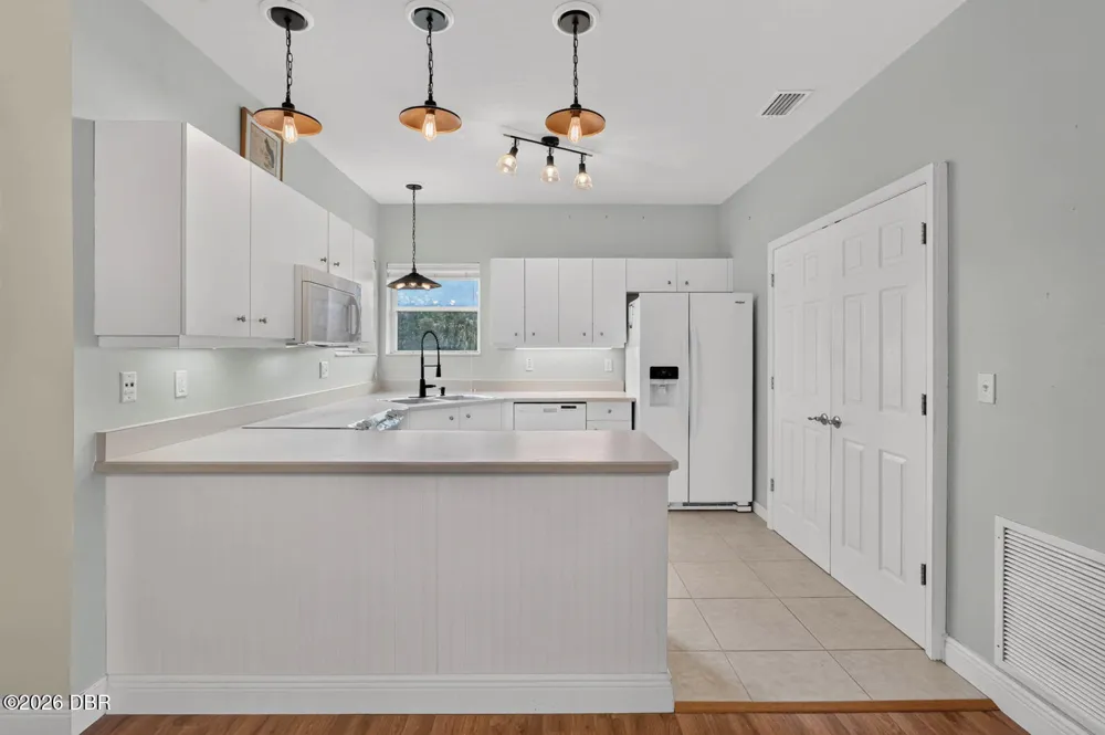 31 Magnolia Drive S Ormond Beach, FL 32174