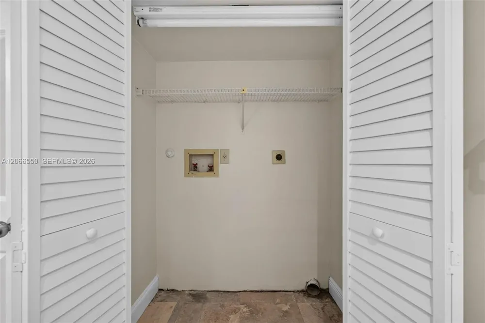 1217 NW 122nd Ter Pembroke Pines, FL 33026
