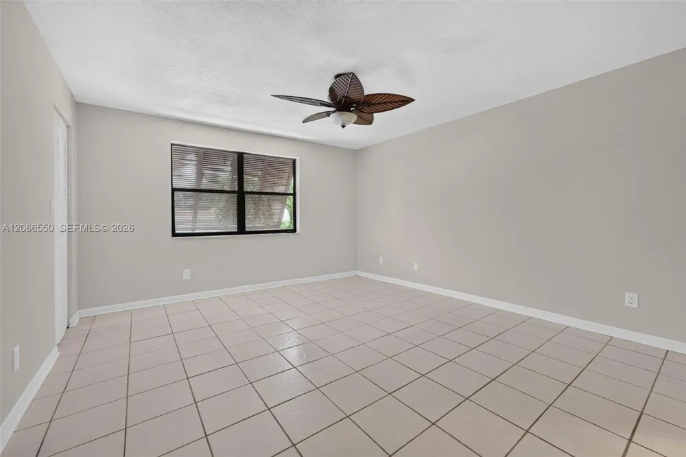 1217 NW 122nd Ter Pembroke Pines, FL 33026