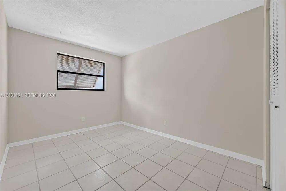 1217 NW 122nd Ter Pembroke Pines, FL 33026