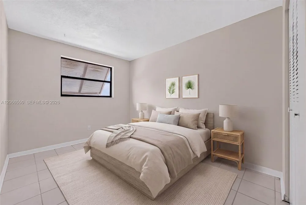 1217 NW 122nd Ter Pembroke Pines, FL 33026