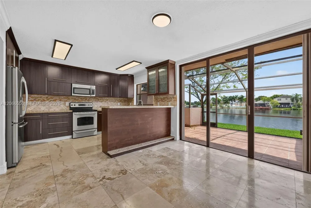 1217 NW 122nd Ter Pembroke Pines, FL 33026
