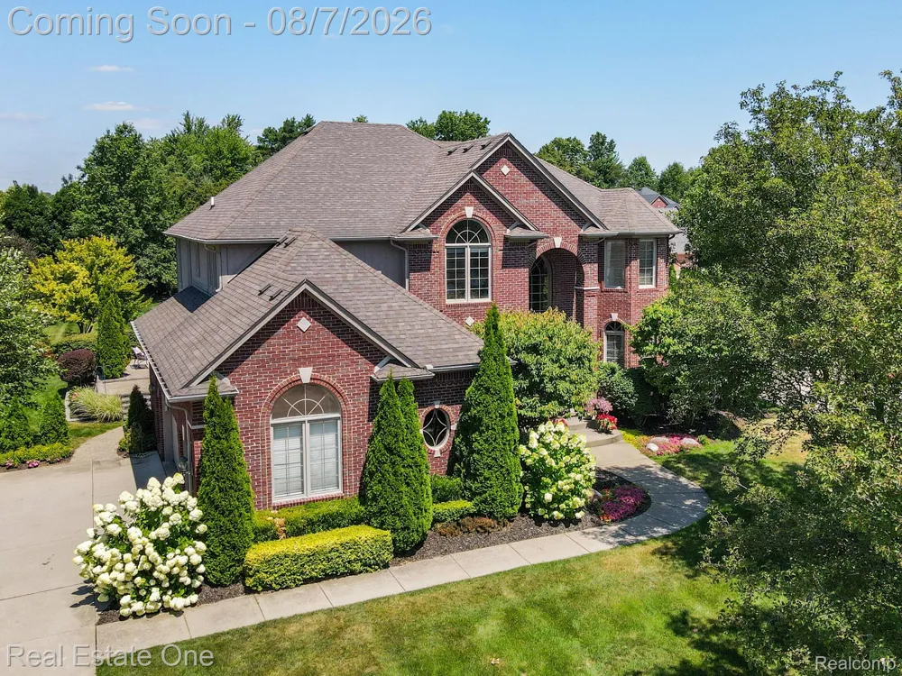 13255 Maple Lawn Drive Shelby Charter Township, MI 48315