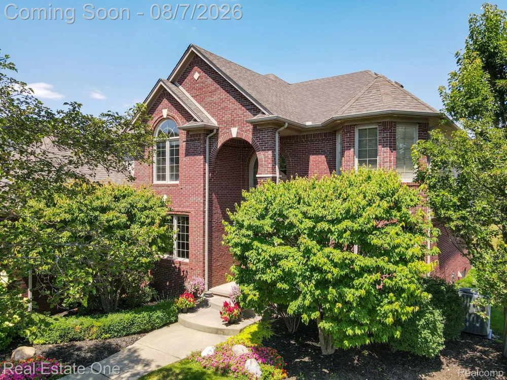 13255 Maple Lawn Drive Shelby Charter Township, MI 48315