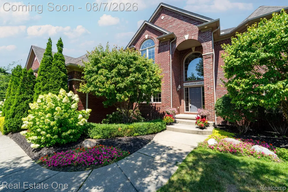 13255 Maple Lawn Drive Shelby Charter Township, MI 48315