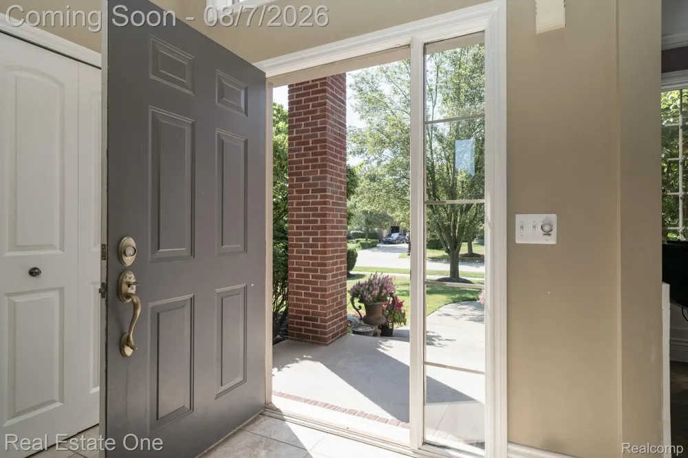13255 Maple Lawn Drive Shelby Charter Township, MI 48315