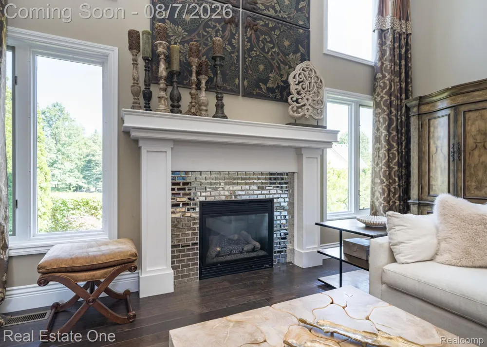 13255 Maple Lawn Drive Shelby Charter Township, MI 48315