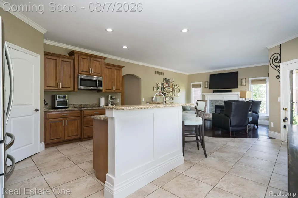 13255 Maple Lawn Drive Shelby Charter Township, MI 48315