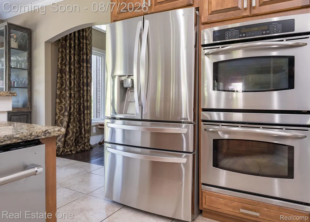 13255 Maple Lawn Drive Shelby Charter Township, MI 48315