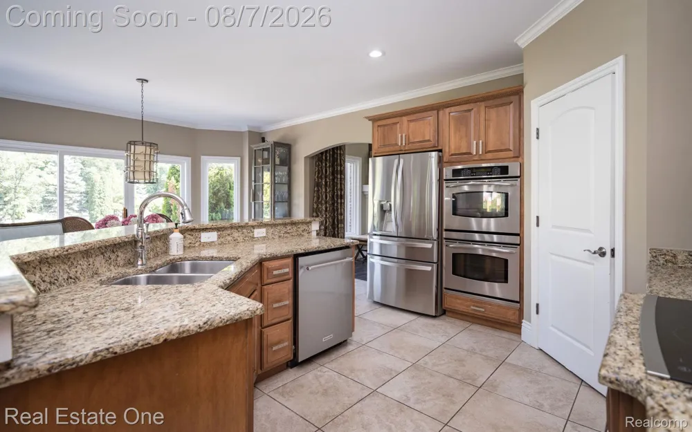 13255 Maple Lawn Drive Shelby Charter Township, MI 48315