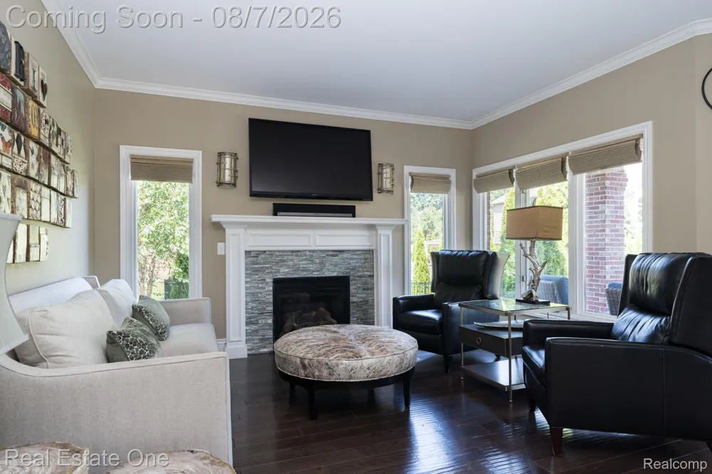 13255 Maple Lawn Drive Shelby Charter Township, MI 48315