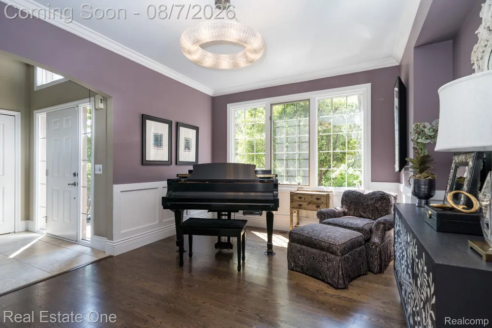 13255 Maple Lawn Drive Shelby Charter Township, MI 48315