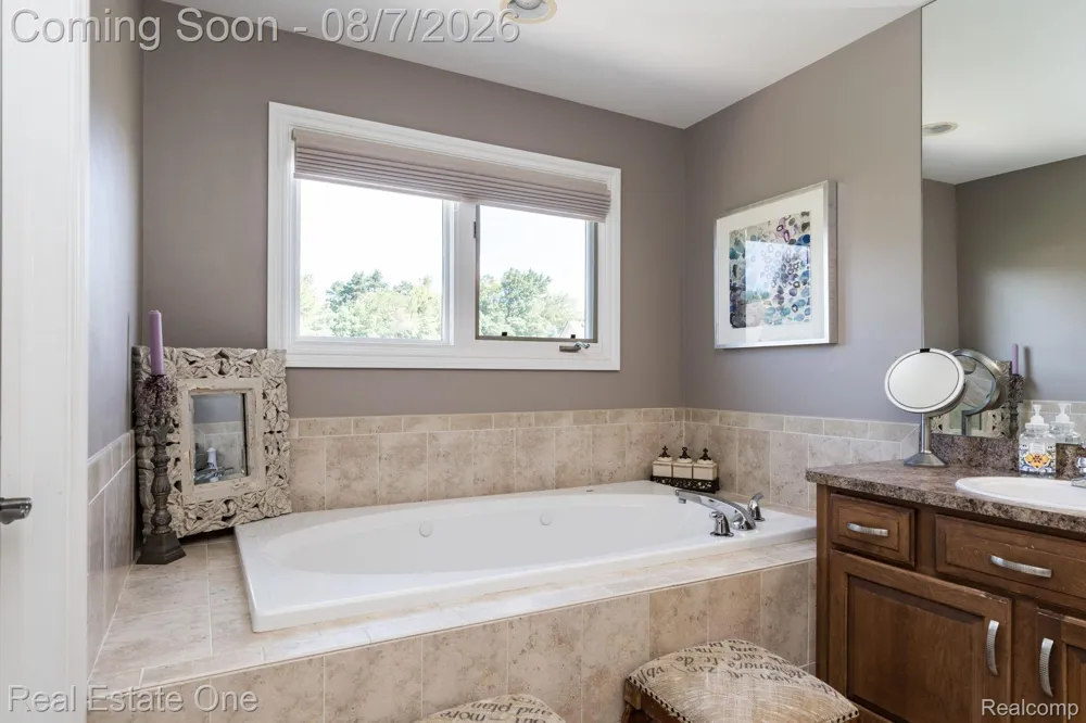 13255 Maple Lawn Drive Shelby Charter Township, MI 48315