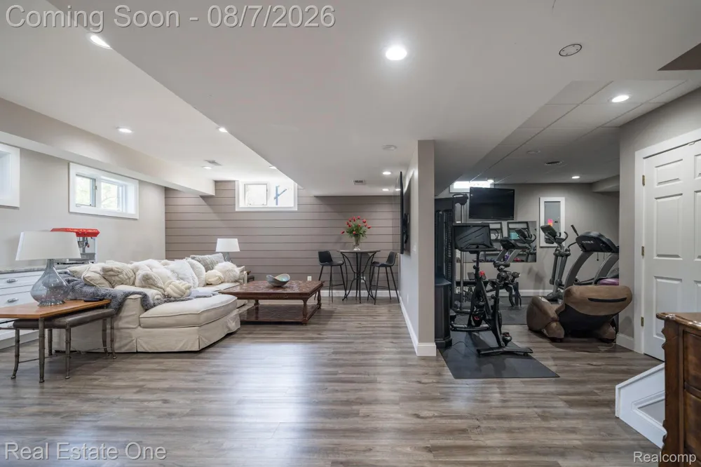 13255 Maple Lawn Drive Shelby Charter Township, MI 48315