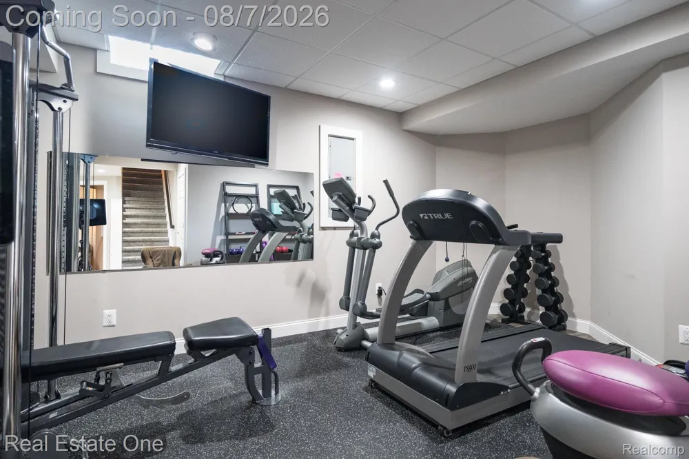 13255 Maple Lawn Drive Shelby Charter Township, MI 48315