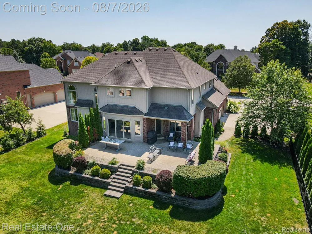 13255 Maple Lawn Drive Shelby Charter Township, MI 48315