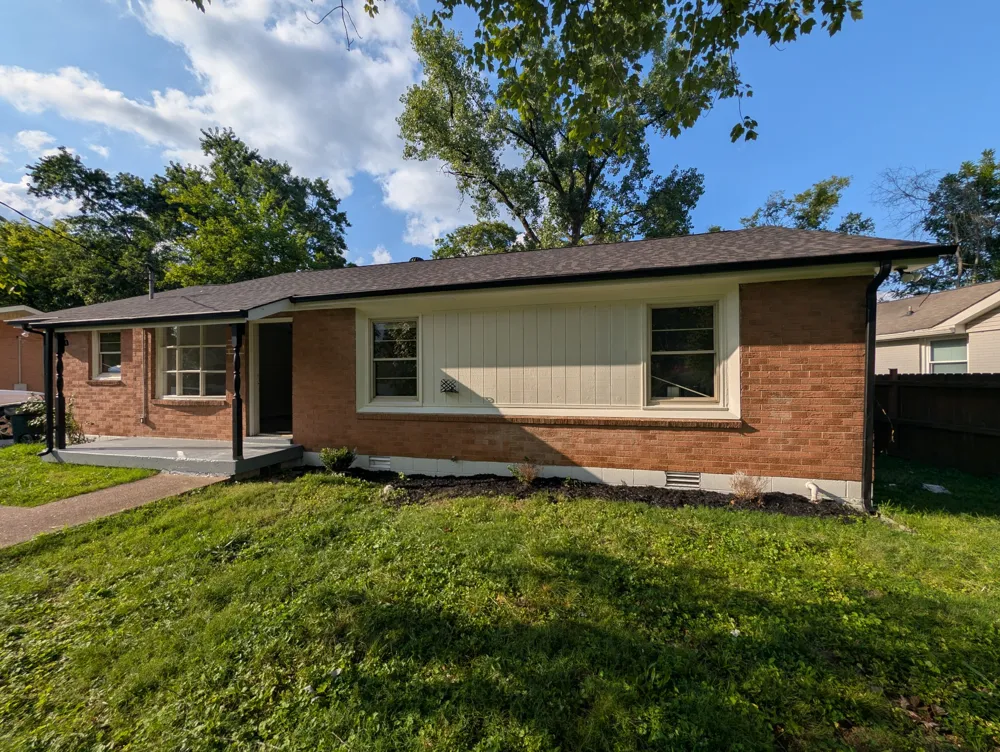 5032 Bonnameade Dr Hermitage, TN 37076