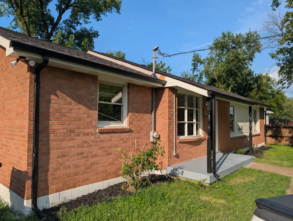 5032 Bonnameade Dr Hermitage, TN 37076