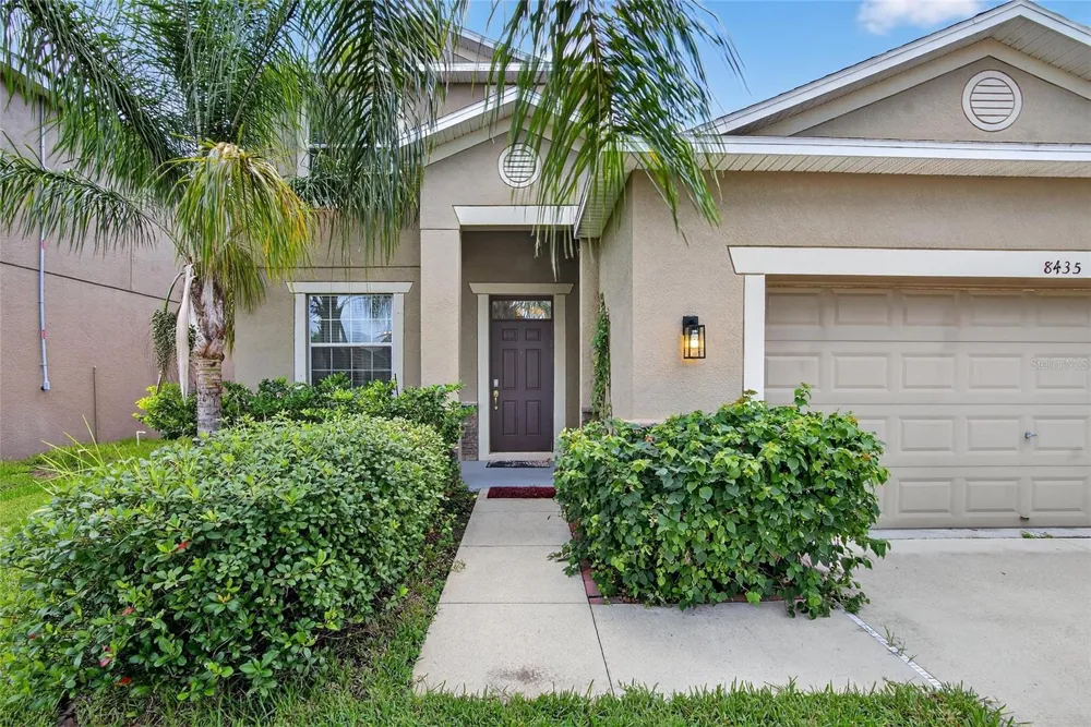 8435 HUNTERS FORK LOOP Ruskin, FL 33573