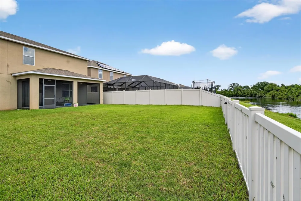8435 HUNTERS FORK LOOP Ruskin, FL 33573