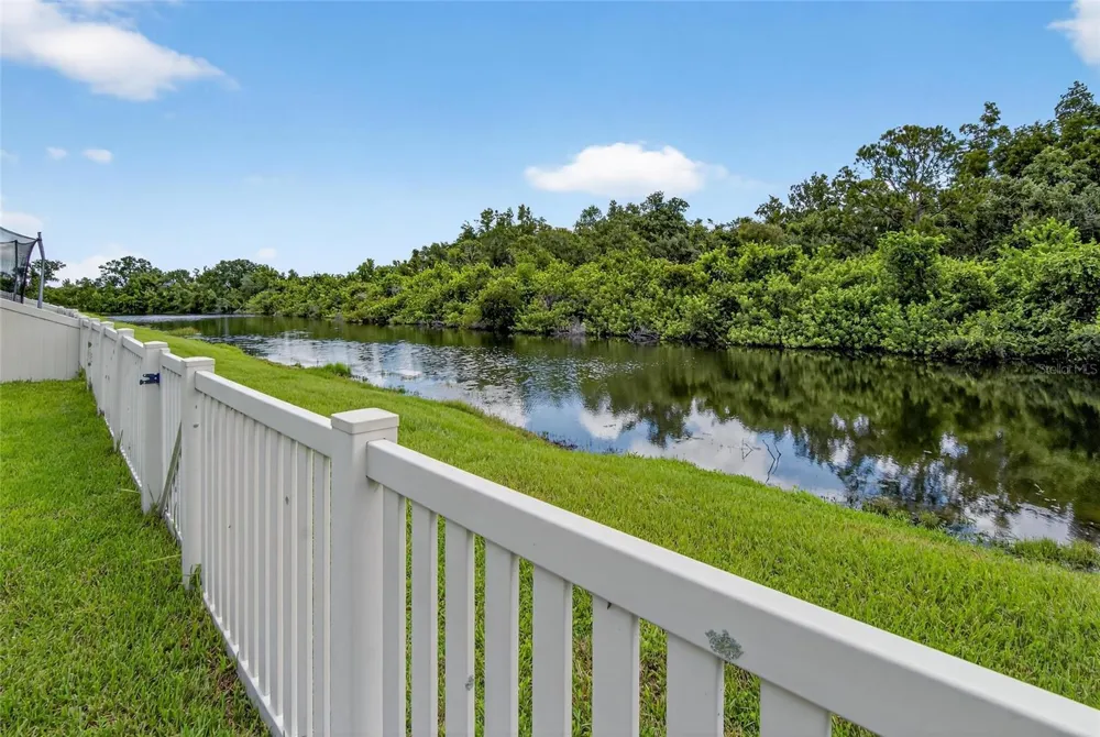 8435 HUNTERS FORK LOOP Ruskin, FL 33573