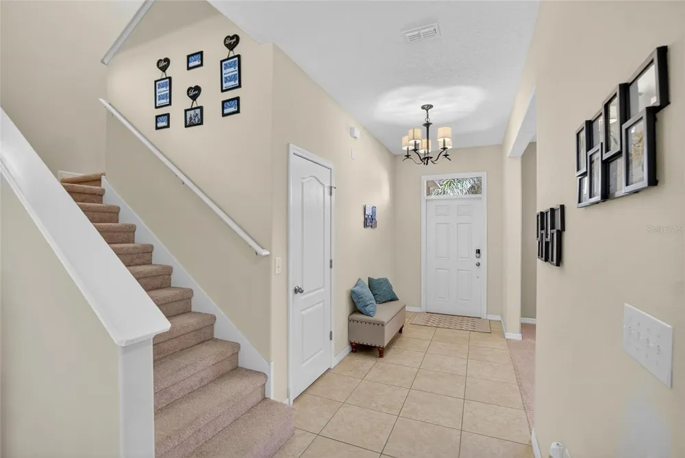 8435 HUNTERS FORK LOOP Ruskin, FL 33573