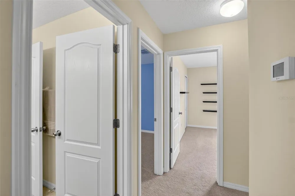 8435 HUNTERS FORK LOOP Ruskin, FL 33573